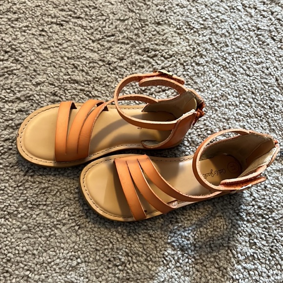 Sandals - Picture 3 of 4